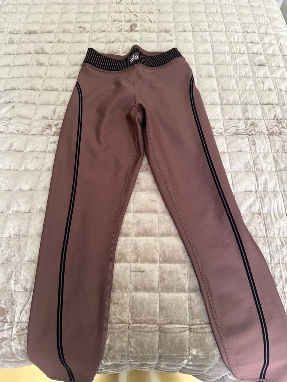 ALO Yoga Kids Mauve Leggings with Black Trim